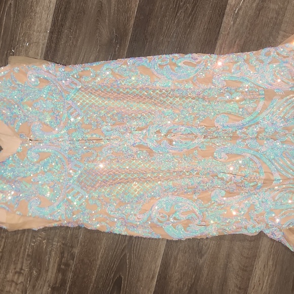 STUNNING SIZE 17 PEAR COUTURE SEQUIN DRESS - Picture 6 of 9